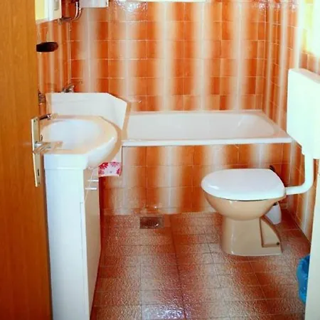 Stjepan - 10m From Apartment *
