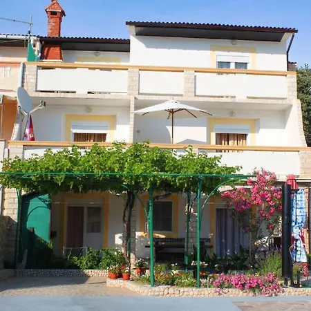 Apartment Stjepan - 10m From Pag Town