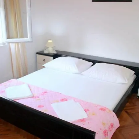 Stjepan Apartament *